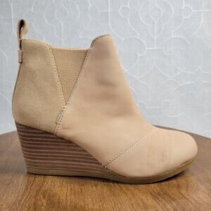 Toms Womens Kelsey Booties 6 Beige Leather Suede Round Toe Slip On Ankle Wedge